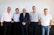 מימין: נטע ברמן, אלון שטאובר, פיני כהן, עמית מסד, שמשון הראל. צילום: איתמר סיידא