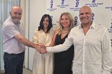 מימין לשמאל: סו״ב מושיק בן פורת, סו״ב רחל כבודי, סו״ב נחמה גולדווסר ורואבן טיטואני, צילום: לשכת סוכני הביטוח