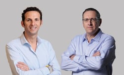 מימין: עמית בירמן, מנכ״ל קבוצת שיכון ובינוי, צילום: עומר סומך / יובל סקורניק, מנכ״ל שיכון ובינוי אנרגיה, צילום: אסף רביבו