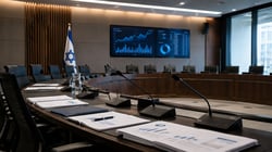 הקמת צוות בחינת ביטוח פיקדונות / קרדיט: אילוסטרציה – AI