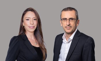 ?מימין: עומר זיו, ראש חטיבת שוקי הון בלאומי, צילום: אורן דאי / חנה הולנדר, מייסדת ומנכ״לית אספייר, צילום: ענבל מרמרי ?מימין: עומר זיו, ראש חטיבת שוקי הון בלאומי, צילום: אורן דאי / חנה הולנדר, מייסדת ומנכ״לית אספייר, צילום: ענבל מרמרי