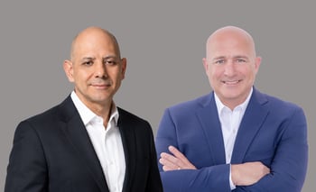 מימין: יהונתן איתין, יו״ר הפניקס W, צילום: ענבל מרמרי / אונור ארזאן, נשיא ומנהל פעילות ניהול העושר הפרטי הגלובלית ב-AllianceBernstein. באדיבות AllianceBernstein מימין: יהונתן איתין, יו״ר הפניקס W, צילום: ענבל מרמרי / אונור ארזאן, נשיא ומנהל פעילות ניהול העושר הפרטי הגלובלית ב-AllianceBernstein. באדיבות AllianceBernstein