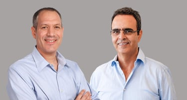 מימין: מיכה מלכה, מנכ״ל טוליפ קפיטל, צילום: נטע שני / מיכאל בנוולגי, מנכ״ל הראל פיננסים, צילום: גבע טלמור