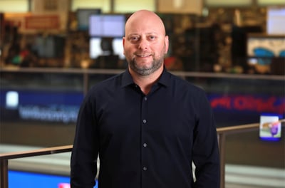 שי זיגלמן, אנליסט מניות ביחידת המחקר של בנק הפועלים, צילום: אביב גוטליב