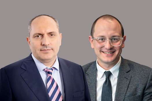 מימין: ארתור לשינסקי, מנכ״ל רבוע כחול נדל״ן, צילום: יח״צ / מוטי בן משה, בעלים ויו״ר קבוצת אלון רבוע כחול, צילום: כפיר זיו