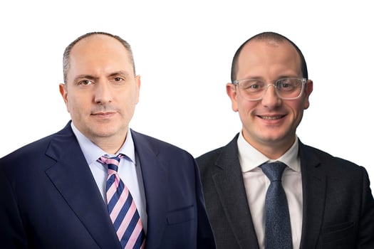 מימין: ארתור לשינסקי, מנכ״ל רבוע כחול נדלן, צילום: יח״צ / מוטי בן משה, בעלים ויו״ר קבוצת אלון רבוע כחול, צילום: כפיר זיו