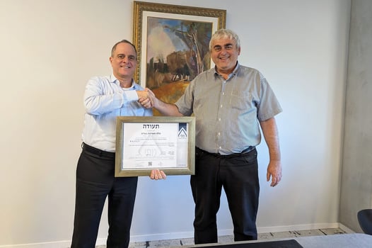 מימין: אביטל ויינברג ושי בסון, צילום: אביחי בליצקי