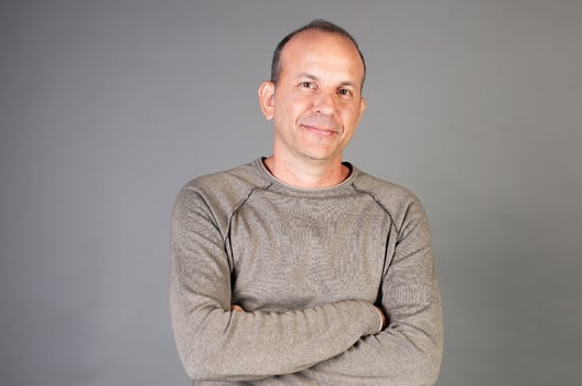ארז גרא, סוכן ביטוח ומתכנן פיננסי, צילום עצמי