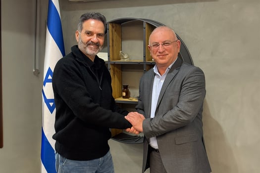 משמאל: מנכ״ל מאוחדת עוזי ביתן ושמעון מירון מנכ״ל הכשרה, צילום: יח״צ