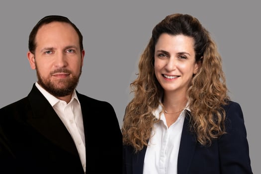 מימין: מיכל גור כגן ומשה מורגנשטרן, צילומים: ניקולה וסטהפל / עיבוד: פאנדר
