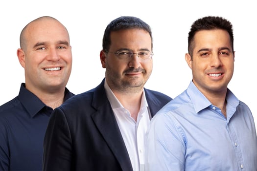 מימין: נדב טנא, מנכ״ל נופר אנרגיה, צילום: אורן בירן / עופר ינאי, יו״ר נופר אנרגיה, צילום: נעם גלאי / שחר גרשון, מנכ״ל משותף נופר אנרגיה, צילום: אורן בירן  / עיבוד: פאנדר
