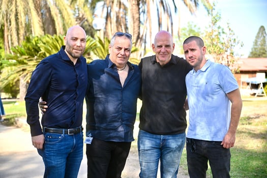 מימין לשמאל: ניר ארקין מארקין קפיטל, אורי אפשטיין מכפר עזה, ישי צדוק מקבוצת צדוק ותומר כץ מרכס נדל״ן, צילום: אלעד גוטמן