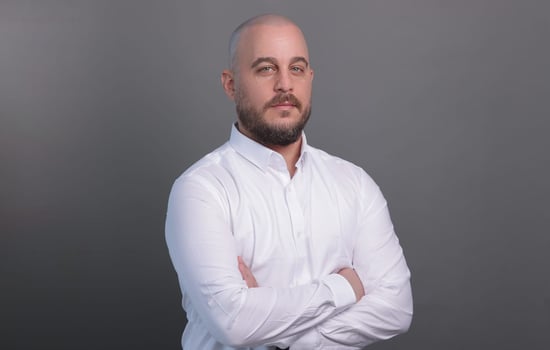 עופר אהרונוביץ׳, סמנכ״ל חיתום ואשראי בחברת אלדר משכנתאות, צילום: יח״צ 