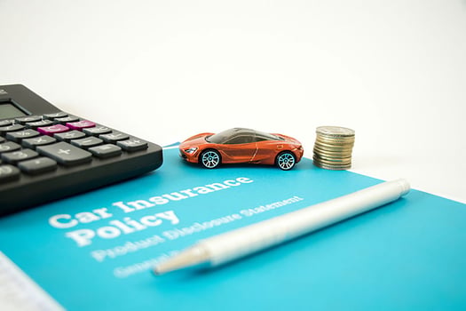 עליות מחירי ביטוח הרכב / Photo-Car-Insurance-Rananjay-Singh-Dreamstime