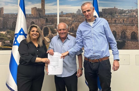 חתימת הסכמי גג, צילום: דוברות משרד הבינוי והשיכון
