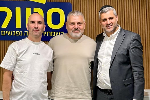 סמנכ״ל התפעול החדש של הרשת יחד עם הבעלים, צילום: זול סטוק