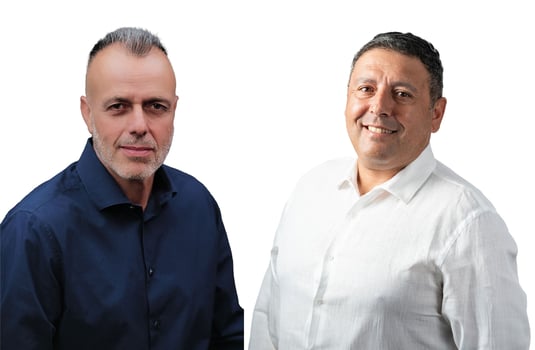 מימין: צחי אבו בעלים ומנכ״ל קבוצת אבו יחיאל, צילום: יובל אליאס / נתי גלבוע, צילום: ראובן חיון