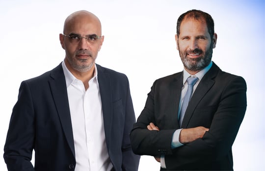 מימין: יאיר הירש, מנכ״ל אלומה, צילום: יח״צ / ניר דוד, מנכ״ל בזק, צילום: אלעד גוטמן