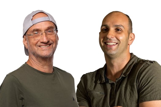מימין: ישי כרמיאל, מנכ״ל מינינג, קרדיט: MEANING / אריק קילמן, מנכ״ל טיאסג׳י, קרדיט: TSG
