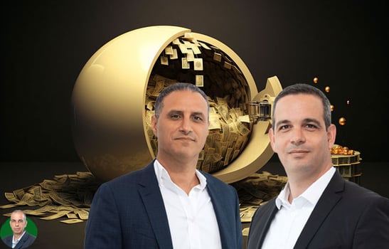 מימין: אייל גורן, פסגות בית השקעות וליאור כשריאן, מגדל קרנות נאמנות, צילומים: עמי ארליך / כתב: משה מימון, איור: פאנדר
