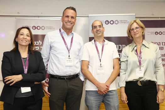 מימין: ד״ר נעמי שפירר בלפר, חגי שרייבר, מאור דואק ודפנה לנדאו, צילום: יעל צור