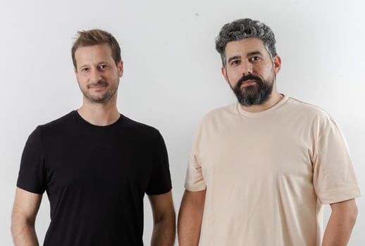 מייסדי lunar.dev, מימין: רועי גבאי סמנכ״ל טכנולוגיות ואייל סולומון, מנכ״ל, צילום: Adi Eckstein