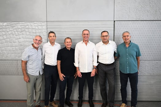 מימין: אריה בכר, רן קוניק, גיל גבע, אליעזר מזינתר, אורי לוין ומארק ויסמן, קרדיט צילום: איתמר סיידא