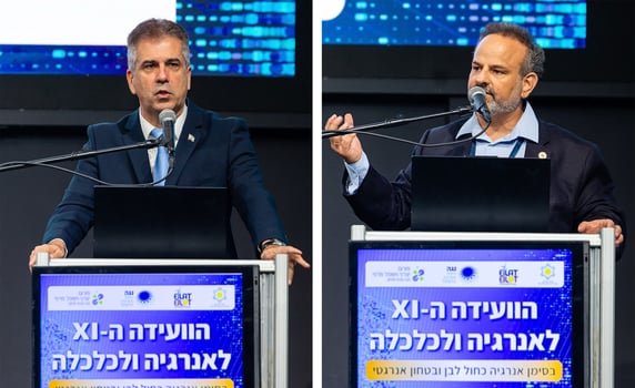 מימין: אלי כהן, שר האנרגיה והתשתיות / איתן פרנס, מנכ״ל איגוד חברות אנרגיה ירוקה לישראל, צילומים: שאולי לנדנר