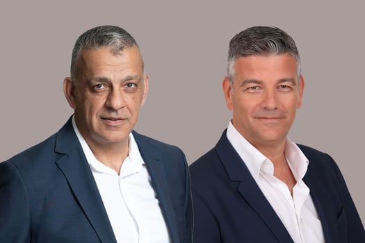 מימין: ישראל רייף, יו״ר אפקון, צילום: עזרא לוי / דודי הראלי, מנכל אפקון החזקות, צילום: יח״צ