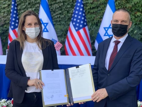 שר המדע והטכ, יזהר שי ומנכלית , שי-לי שפיגלמן