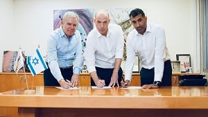 מימין צברי שווימר גרוייסר צילום דורון ברסקי